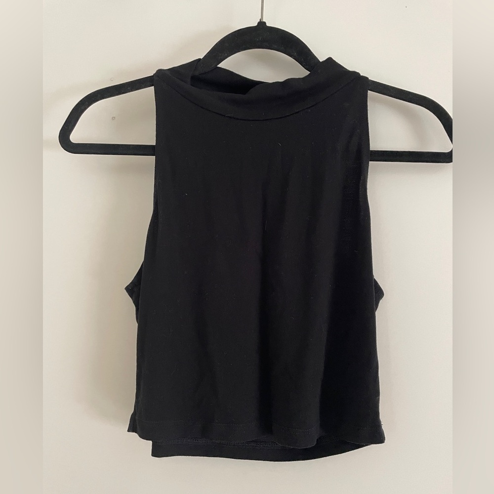 Black Sleeveless Women's Top